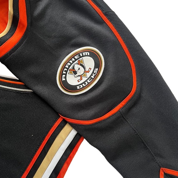 ANAHEIM DUCKS / REEBOK BLACK/ORANGE/GOLD WOMEN’S AUTHENTIC JERSEY SIZE SMALL - Picture 5 of 10